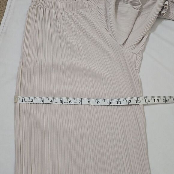 Sanctuary pleated, wideleg pants size medium. - Picture 6 of 8